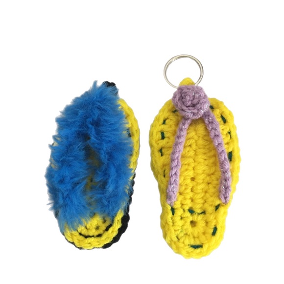 Crochet Sandal Keychains - Picture 3 of 6
